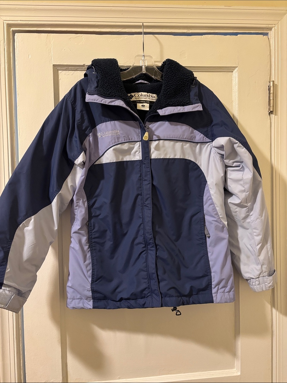 Columbia Navy and Light Gray Colorblock Puffer Jacket with Fleece Collar